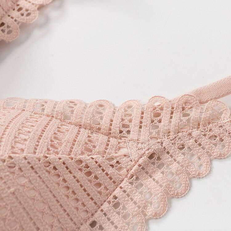 DERUILADY Sexy Lace Wireless Front Closure Bras For Women Sexy Lingerie Comfort Push Up Bra Adjusted Plus Size Backless Bralette