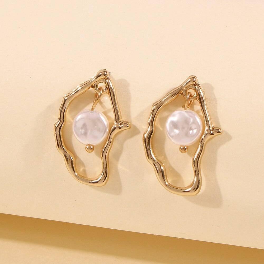KMVEXO Gold Metal Geometric Baroque Irregular Imitation Pearl Earrings for Women 2020 Fashion Wedding Party Jewelry Pendientes KMVEXO Gold Metal Geometric Baroque Irregular Imitation Pearl Earrings for Women 2020 Fashion Wedding Party Jewelry Pendientes