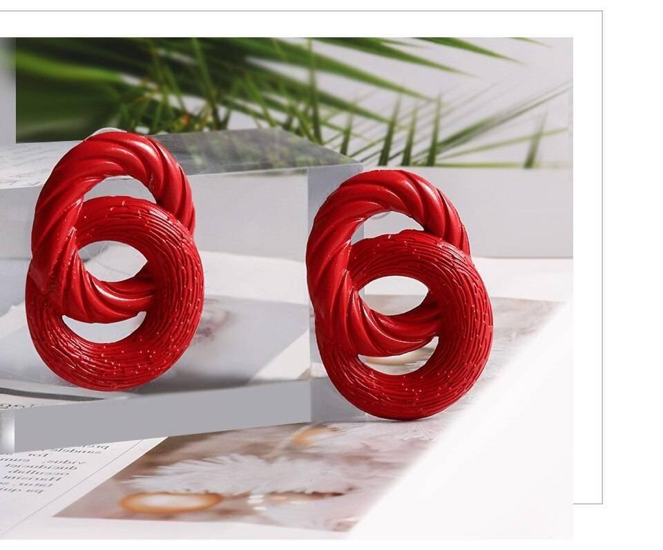 VCORM Vintage Fashion Gold Big Pendant Earrings for Women Geometry Crossed Metal Loops Drop Earrings Statement Women Jewelry