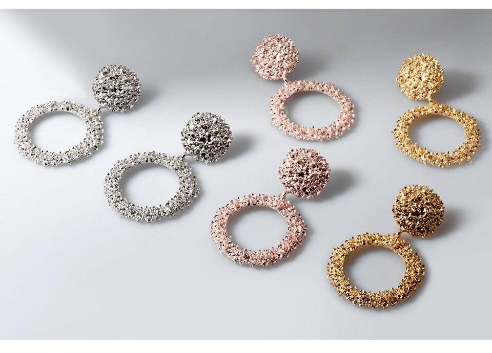 VCORM Vintage Fashion Gold Big Pendant Earrings for Women Geometry Crossed Metal Loops Drop Earrings Statement Women Jewelry