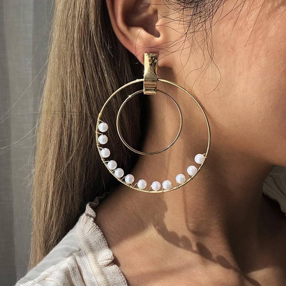 Women Elegant White/Black Simulated Pearls Statement Earrings Big Small Circle Round Metal Gold Hoop Earrings Nightclub Jewelry