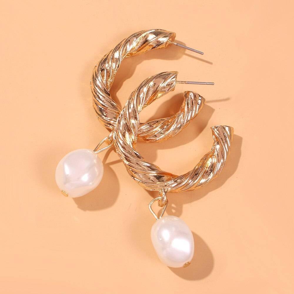 Women Elegant White/Black Simulated Pearls Statement Earrings Big Small Circle Round Metal Gold Hoop Earrings Nightclub Jewelry